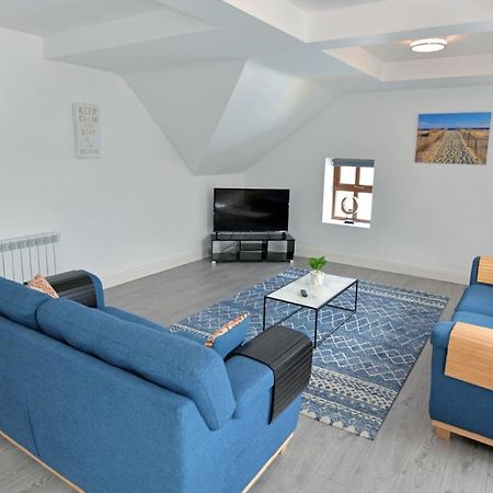 Pier House Luxury Apartment Dingle Exterior photo